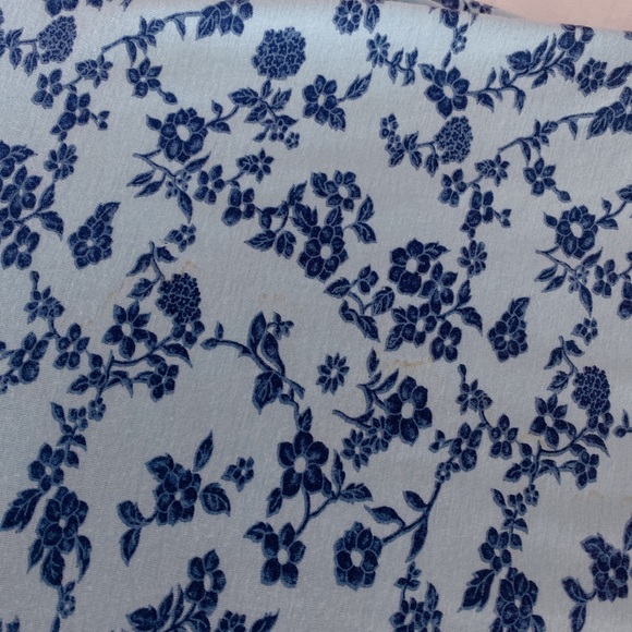 SOLD FLORAL Ruffle Blouse size L - Picture 6 of 16